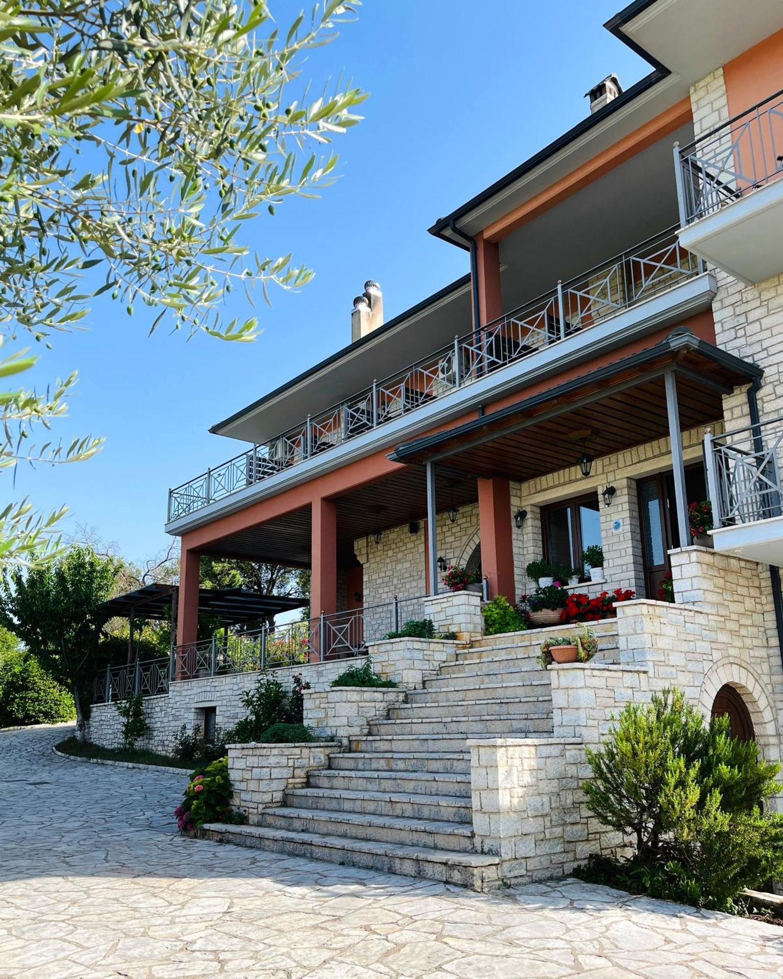Agnanti Zitsas Hotel Exterior photo